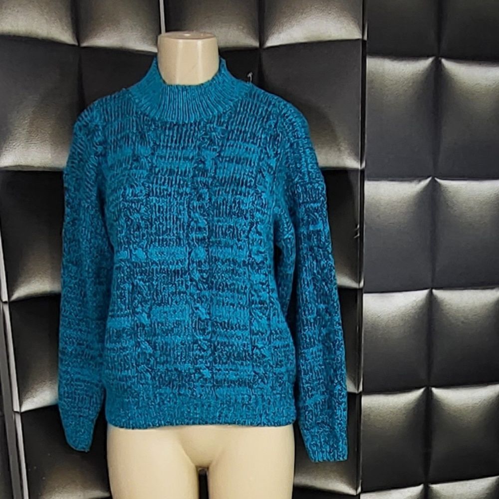 Vintageโ
mockโ
turtleneckย โsweater